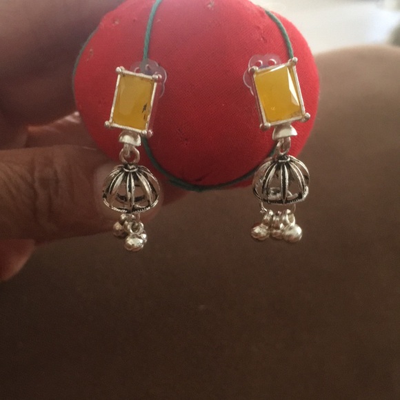 Traditional Royal Bling Bollywood Earrings With rectangular Yellow Stone. - Picture 7 of 11